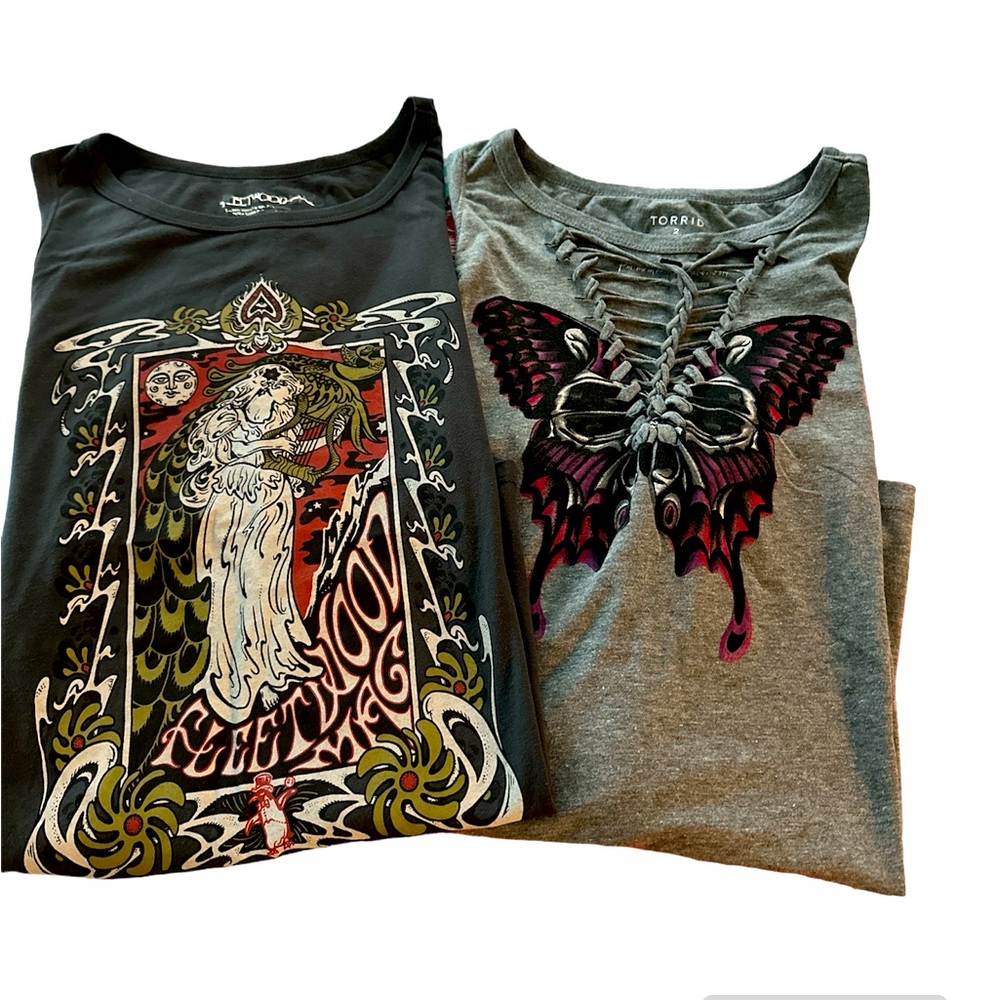 2 for $20.00 Torrid Tank tops size 2.